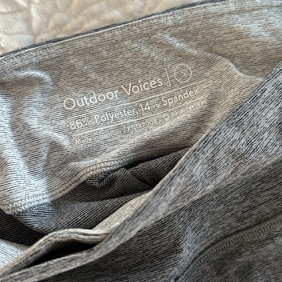 Outdoor Voices set dark grey gradient M top S leggings - Picture 3 of 8